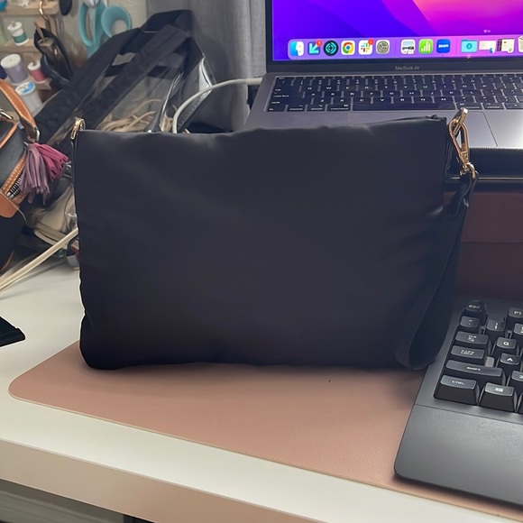 Puffy Wristlet and Crossbody - Picture 1 of 1